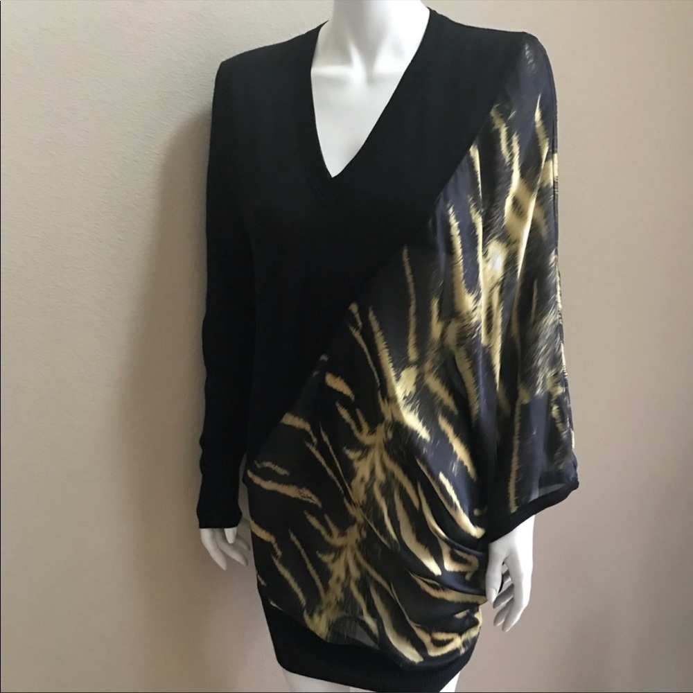 Roberto Cavalli  V neck animal print sweater